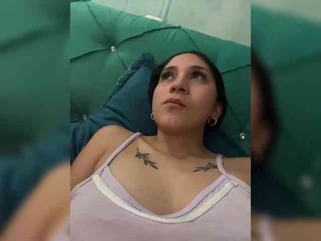 britt-grey webcam