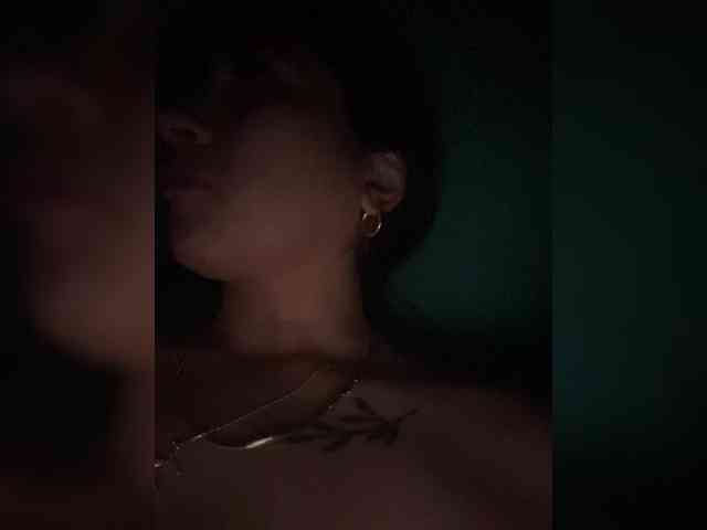 britt-grey webcam