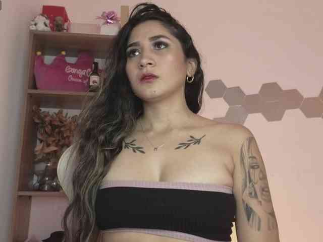 britt-grey webcam