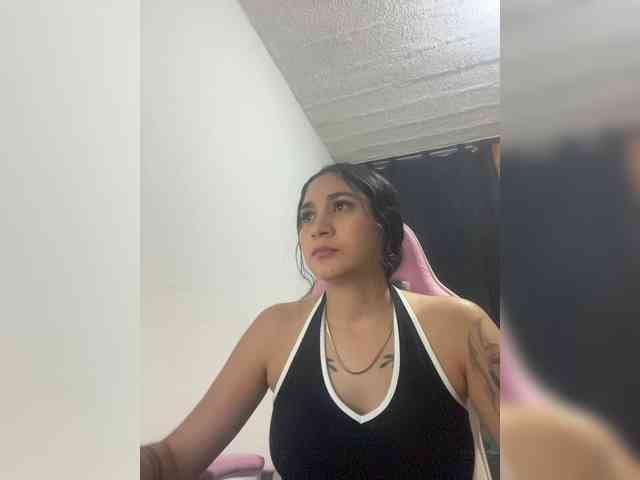 britt-grey webcam