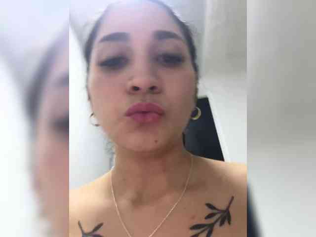 britt-grey webcam