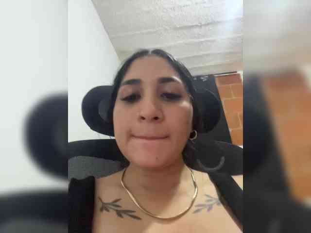 britt-grey webcam