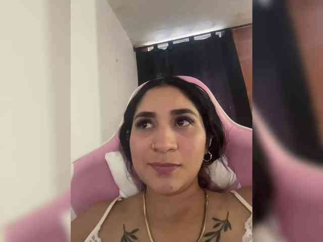 britt-grey webcam