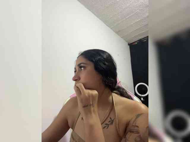 britt-grey webcam