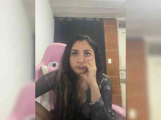 britt-grey webcam