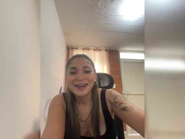 britt-grey webcam