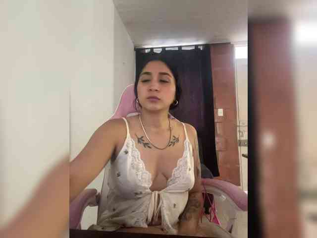 britt-grey webcam