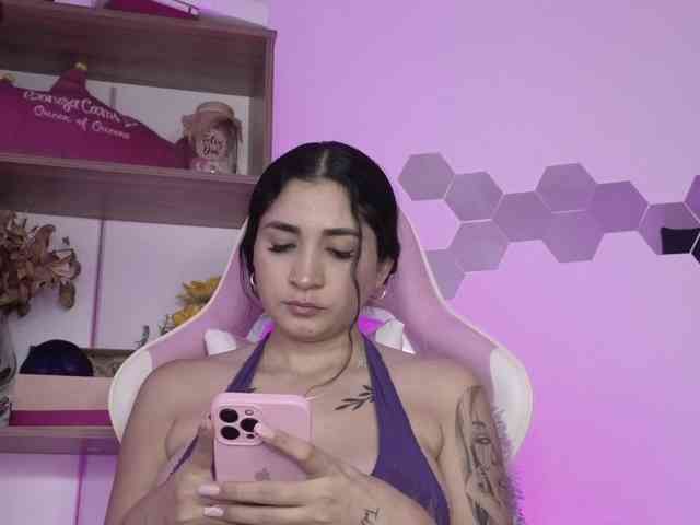 britt-grey webcam