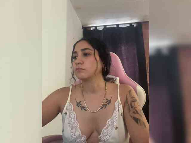 britt-grey webcam