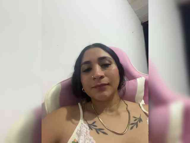 britt-grey webcam