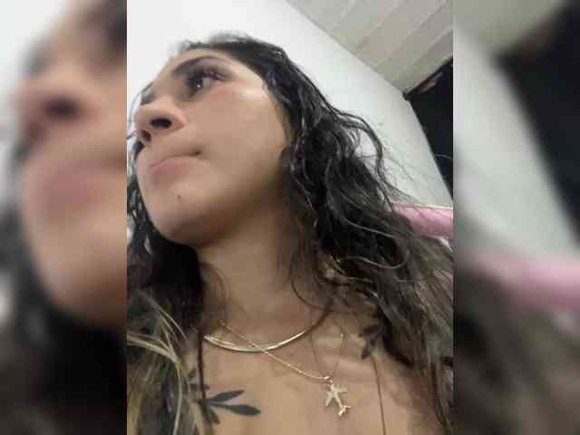 britt-grey webcam