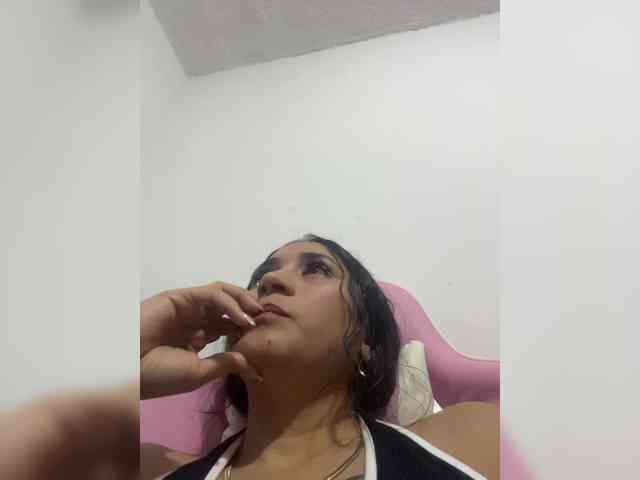 britt-grey webcam