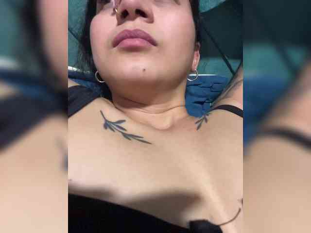 britt-grey webcam