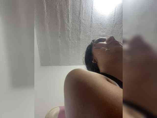 britt-grey webcam