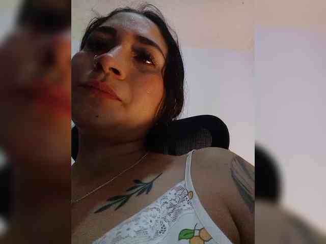 britt-grey webcam
