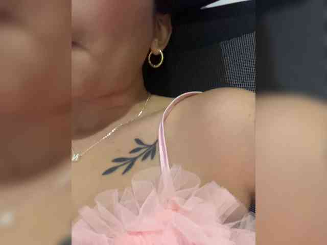 britt-grey webcam