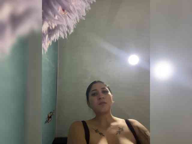 britt-grey webcam