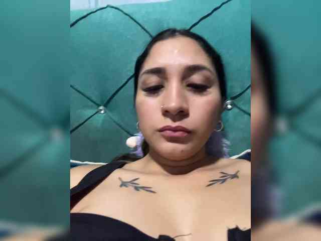 britt-grey webcam