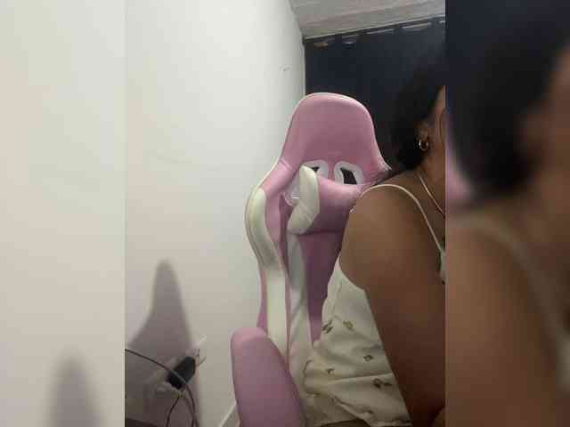 britt-grey webcam