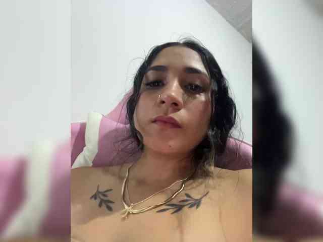 britt-grey webcam