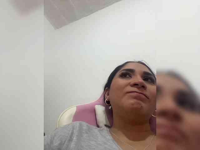 britt-grey webcam