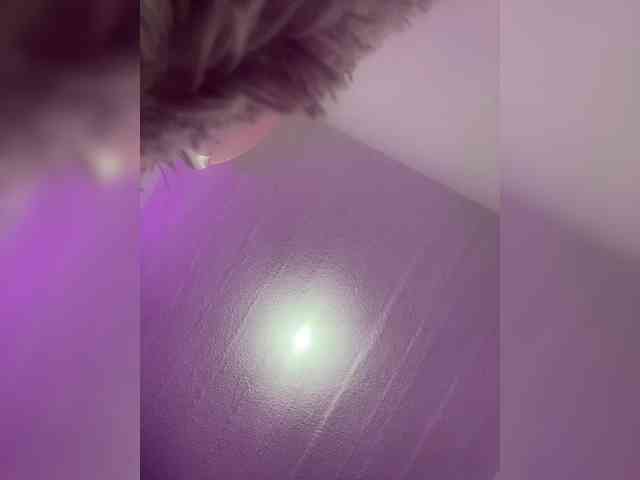 britt-grey webcam