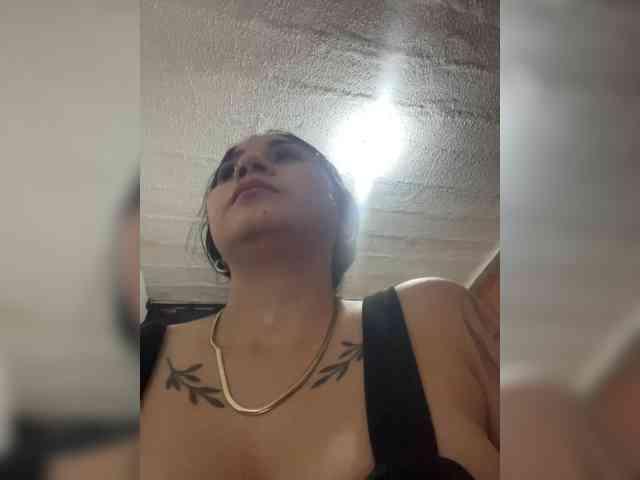 britt-grey webcam