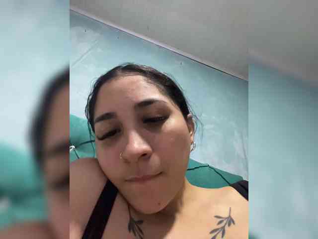 britt-grey webcam