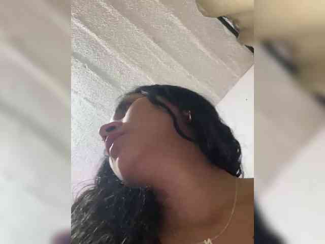 britt-grey webcam