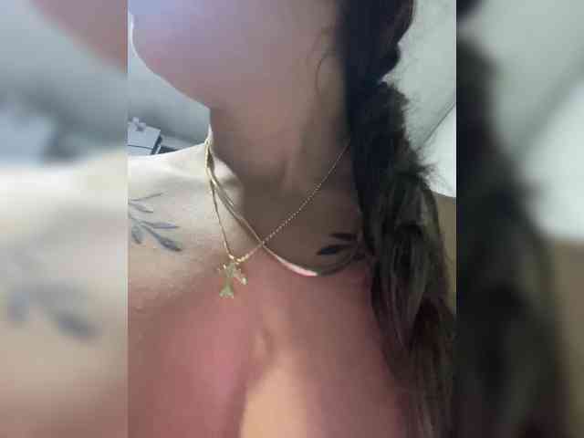 britt-grey webcam