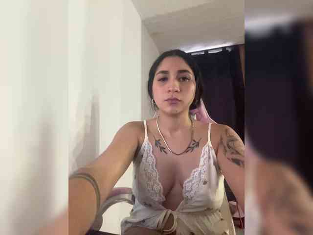 britt-grey webcam