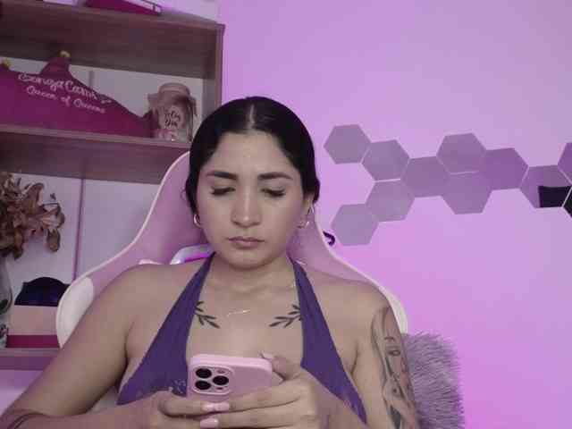 britt-grey webcam