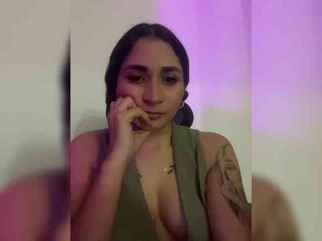 britt-grey webcam