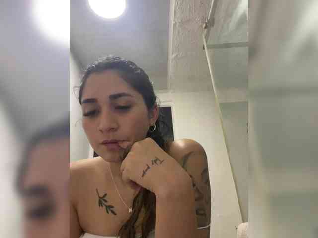 britt-grey webcam