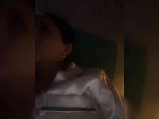 britt-grey webcam