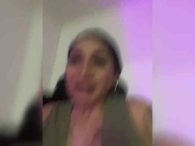 britt-grey webcam