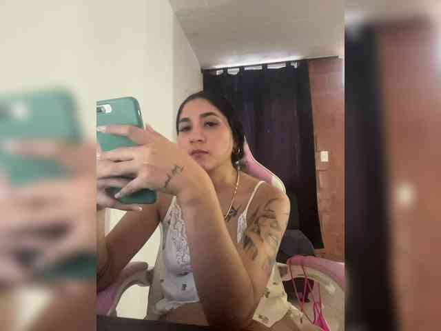 britt-grey webcam