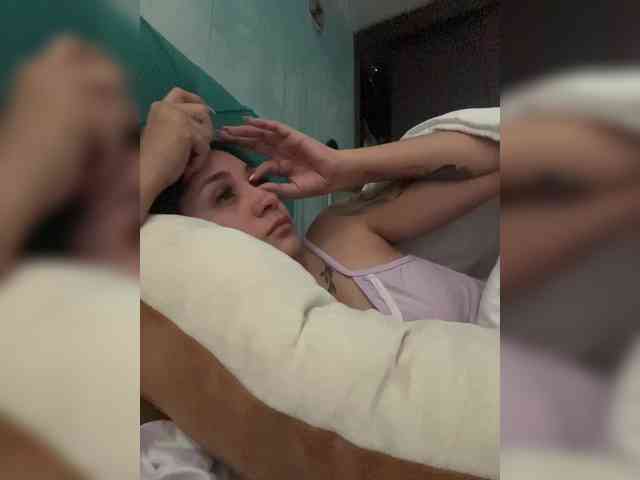 britt-grey webcam
