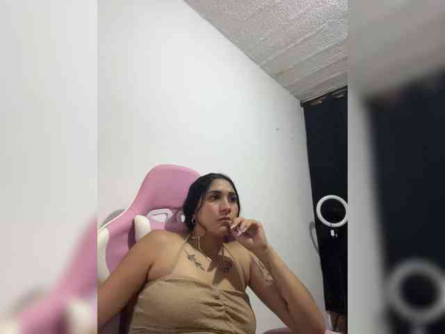 britt-grey webcam
