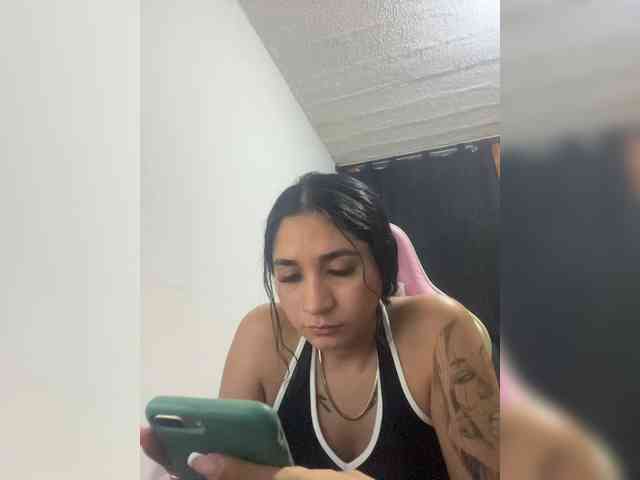 britt-grey webcam