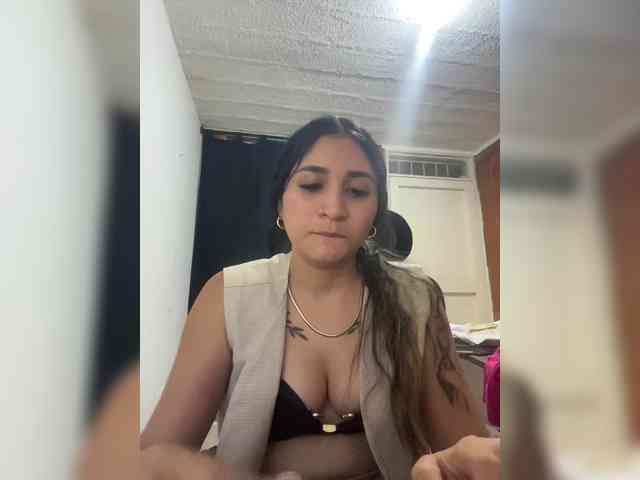 britt-grey webcam