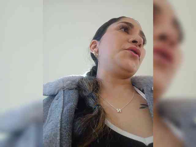 britt-grey webcam