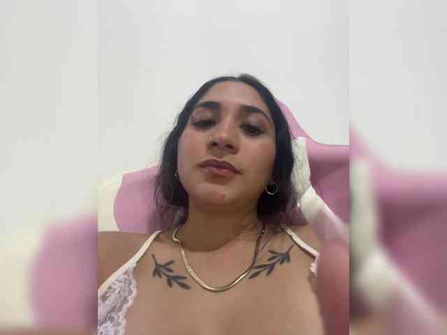 britt-grey webcam