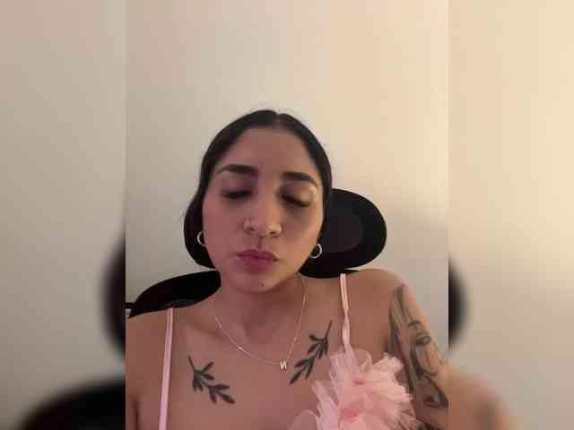 britt-grey webcam