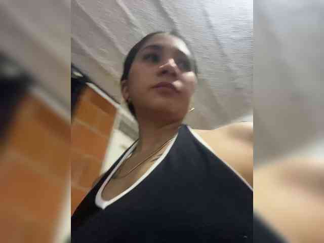 britt-grey webcam