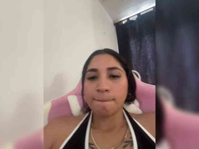 britt-grey webcam