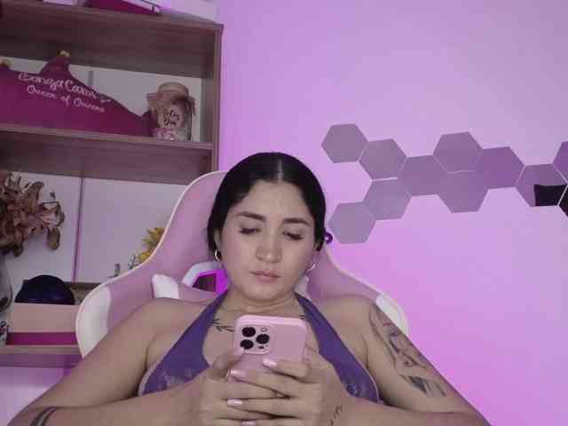 britt-grey webcam
