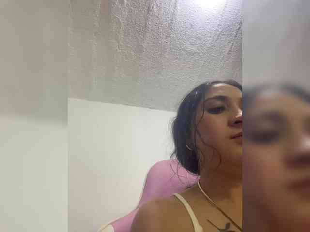 britt-grey webcam