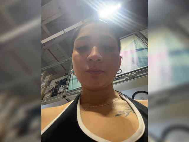 britt-grey webcam