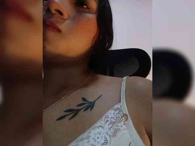 britt-grey webcam